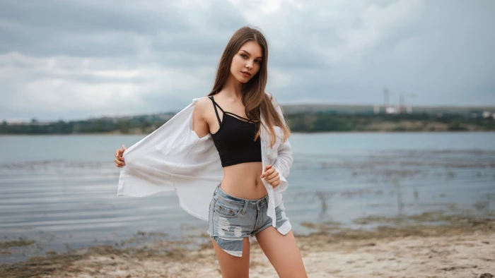 women's white cardigan and blue denim short shorts belly jean 2k