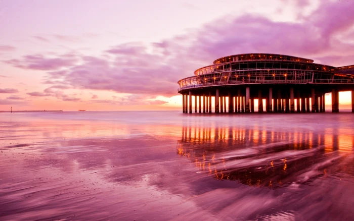 Purple sunset scenery sea beach sky building 2k