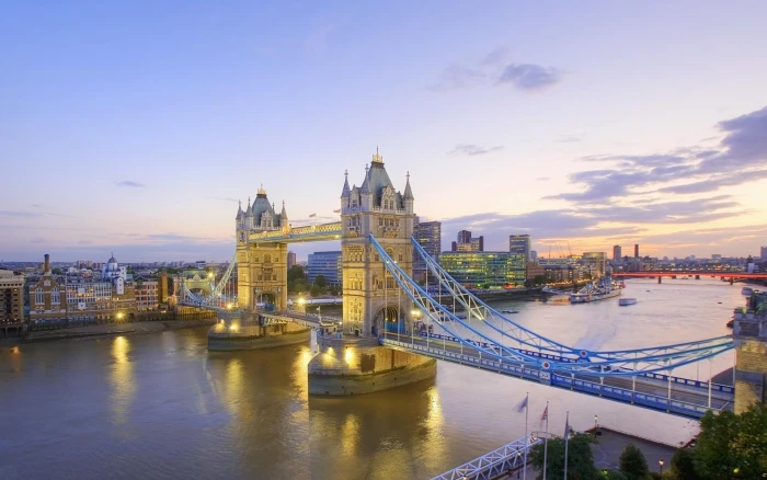 Windows Globalization 7 lights landscape great britain 2k