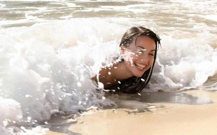 women brunette water sea beach sand Lorena Garcia smiling 2k