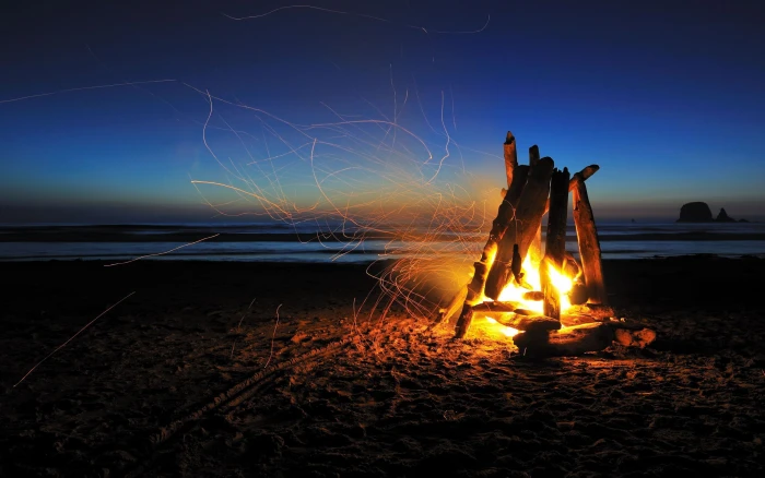 beach camp camping fire night sparks timelapse 2k