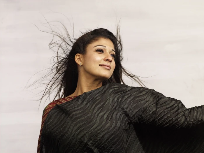 nayanthara in black saree gorgeous photo actress Indian celebrities celebrity 2k
