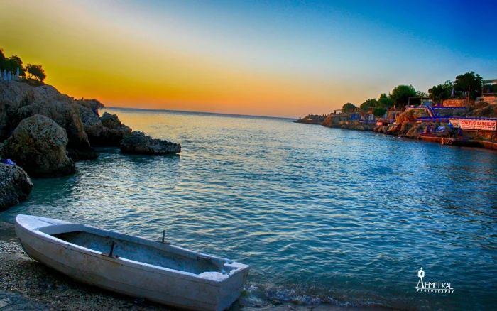 mersin yaprakli koy beach HD Desktop Wallpaper gray row boat 2k