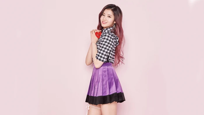 Band Music Twice Brown Eyes K Pop Korean Long Hair Red 2k