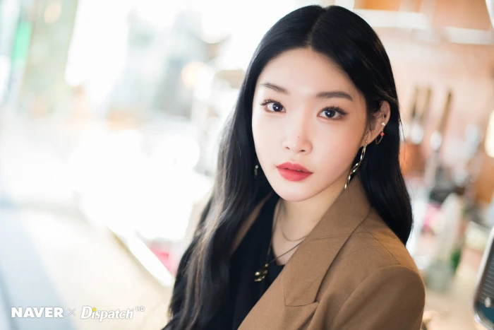 Chungha Asian K pop women Korean black hair long 2k