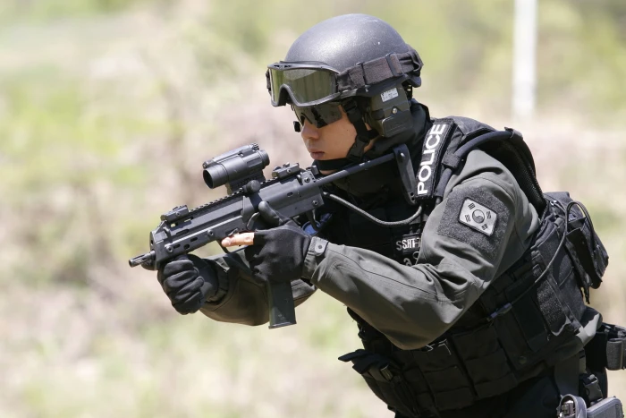 soldiers guns army military police swat korean counter terrorism Aircraft Military HD Art 2k