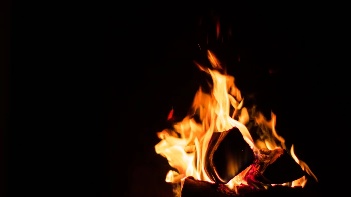 fire bonfire flame schweiz chur red dark sparks amoled 75 2k 4k 5k