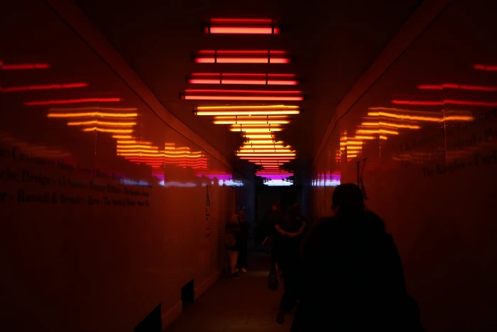 london united kingdom neon amoled colorful wallpaper illuminated 68 2k 4k 5k