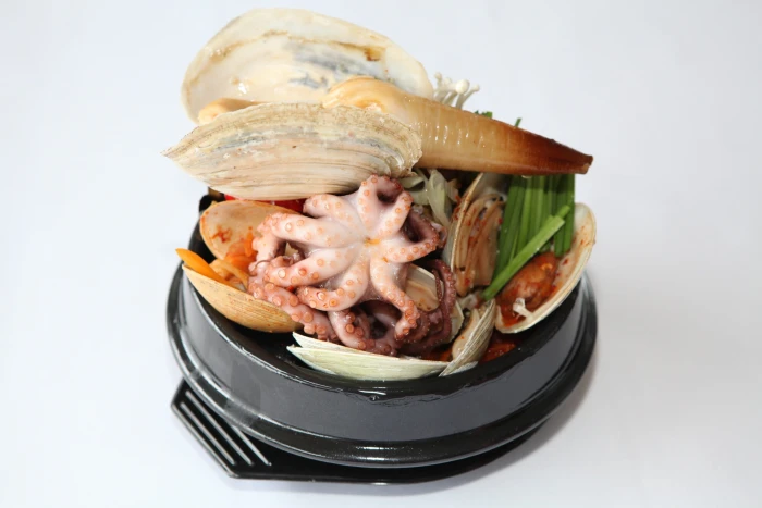 geoduck panope japonica koreafood korean food and drink 2k