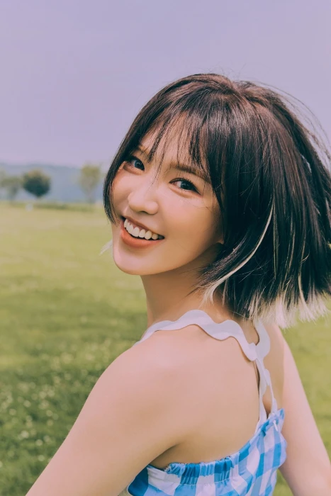 Wendy Red Velvet singer Asian women Korean outdoors