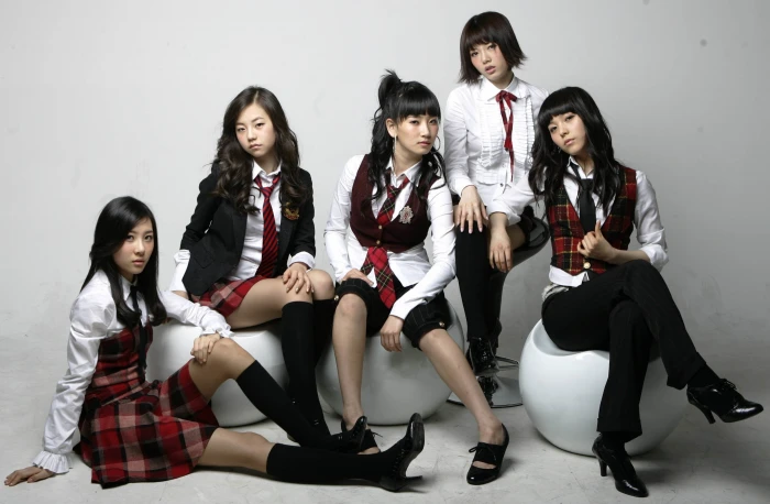 women s white school uniform Music Asian Girls Beauty Kpop 2k