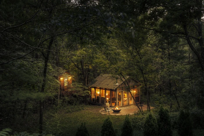 brown wooden house lights nature trees forest cabin fire 2k