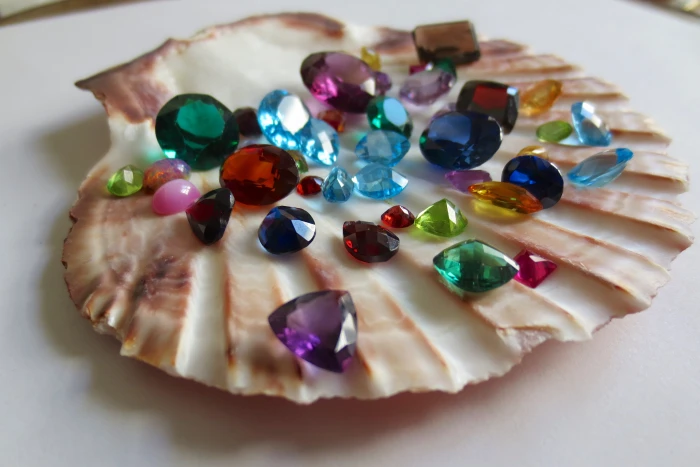 assorted color gemstone collection gemstones ruby emerald 2k 4k 5k