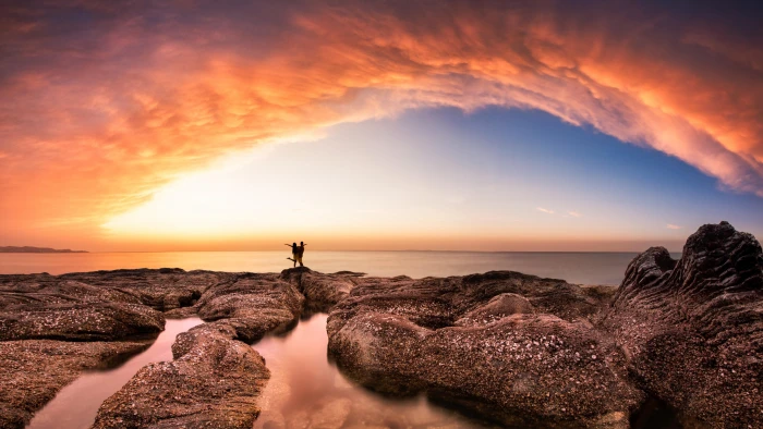 lovers sunset sky sea horizon rock shore cloud photography 2k 4k