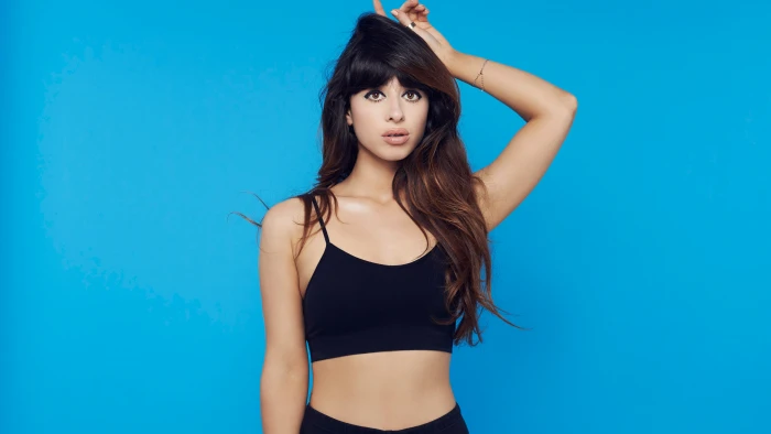 Foxes British Singer long hair blue one person hairstyle 2k 4k 5k 8k