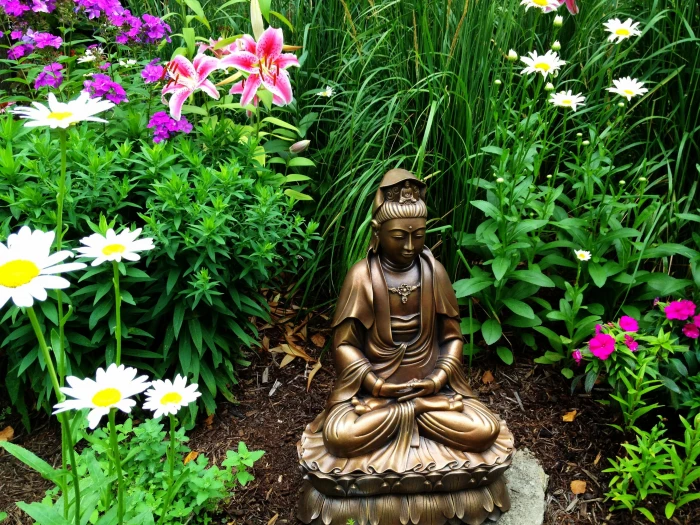 Gautama Buddha statuette goddess garden female flower bronze 2k