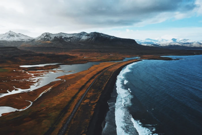 brown mountain near ocean fall beach iceland above autumn 2k 4k 5k