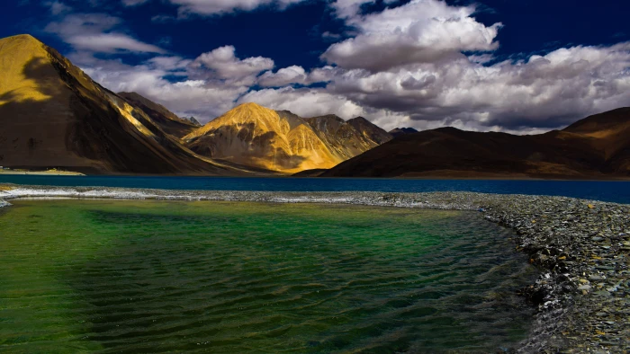 Desktop Hd Wallpapers Pangong Tso Lake Ladakh Kashmir A Green Lagoon By The Side Of Blue 2k 4k 5k