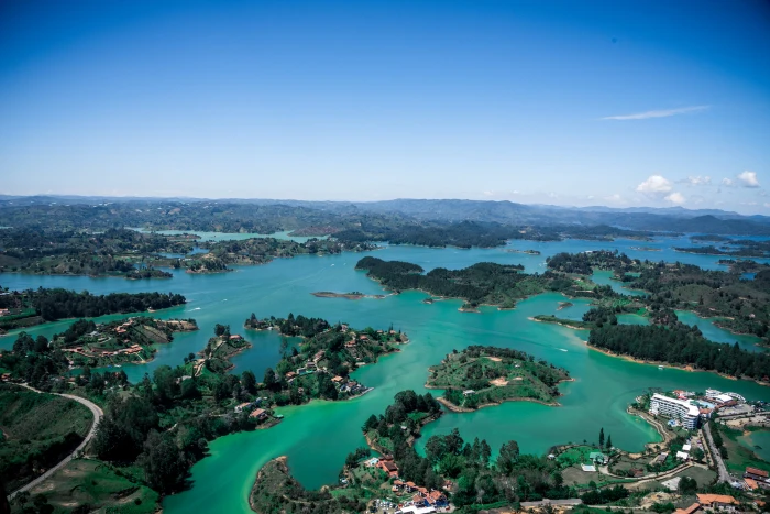 guatape colombia lakes nature landscape water sky trees 2k 4k 5k