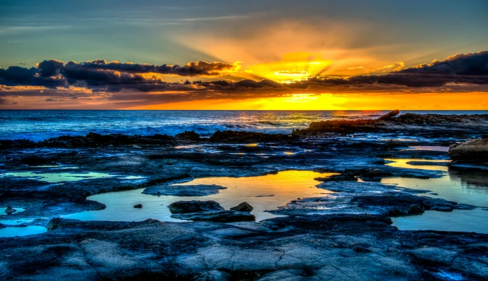 photography of a bodies water with black skies background and sun 2k 4k 5k