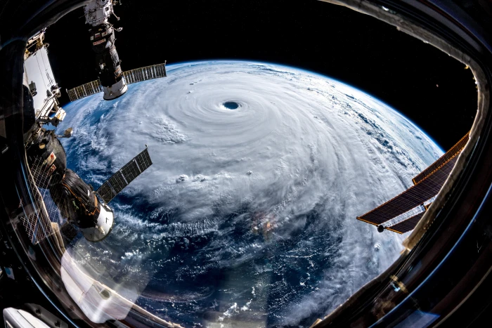 white clouds Alexander Gerst hurricane Typhoon cyclone spiral 2k 4k 5k