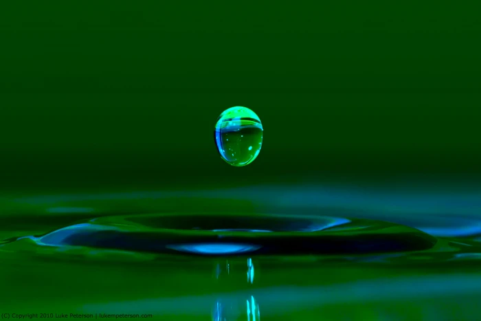 droplet of water Single green egg 2k