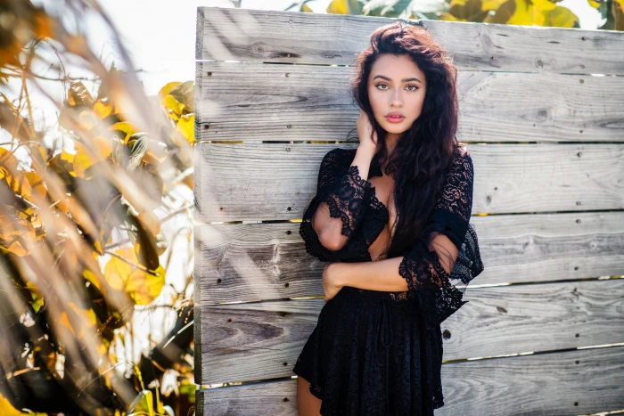 Amanda Crenshaw women model brunette touching hair looking at viewer 2k