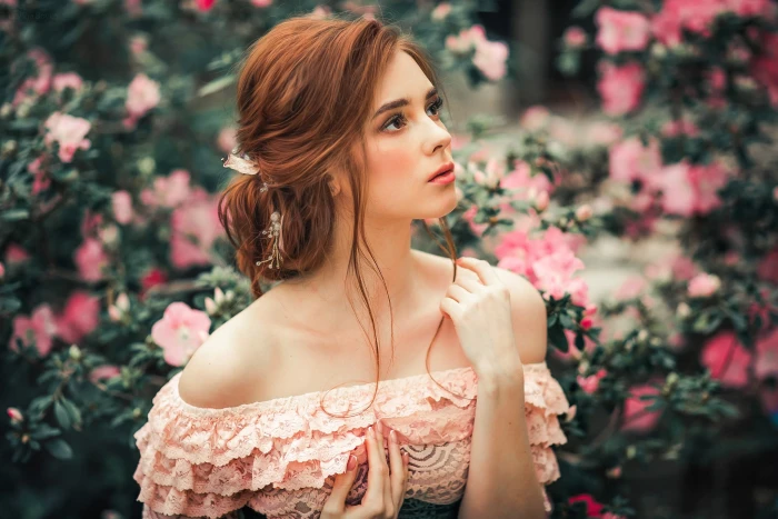 Olga Boyko women model brunette looking up portrait outdoors 2k