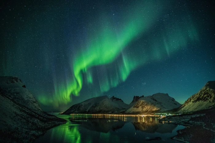Aurora Above Lake at Night aurora borealis colors dark evening 2k 4k 5k