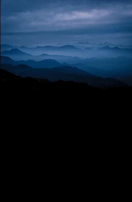 Misty Mountains amoled mobile 2k