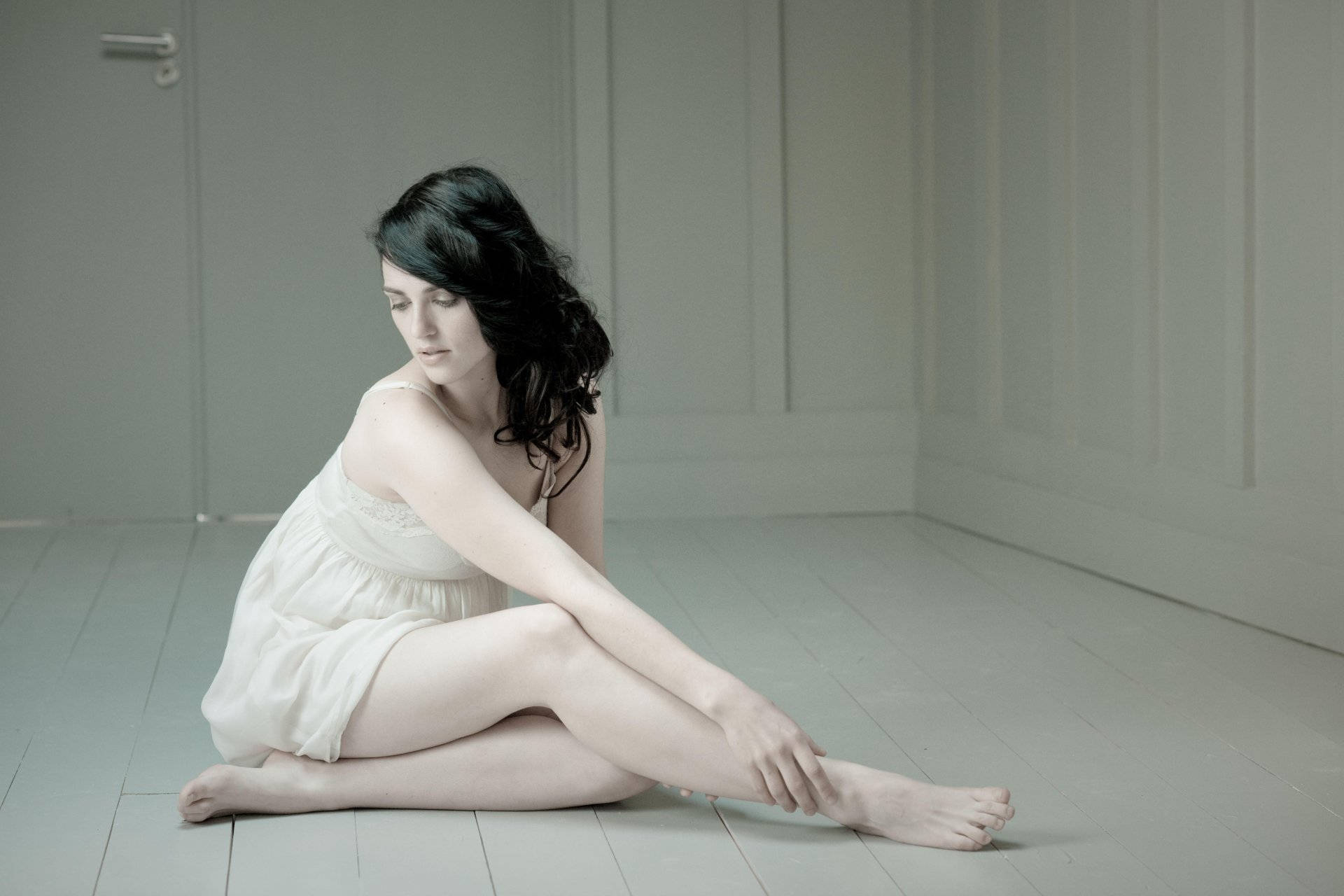 simple katie mcgrath photoshoot actress hollywood