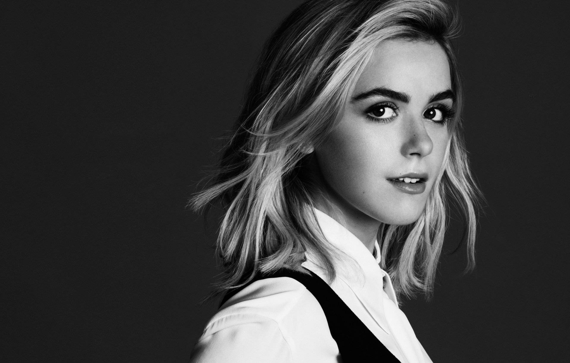 glamorous kiernan shipka actress hollywood