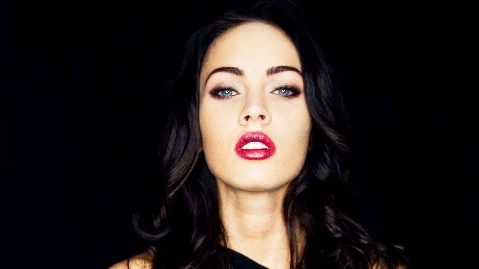megan fox hd bright photo actress hollywood