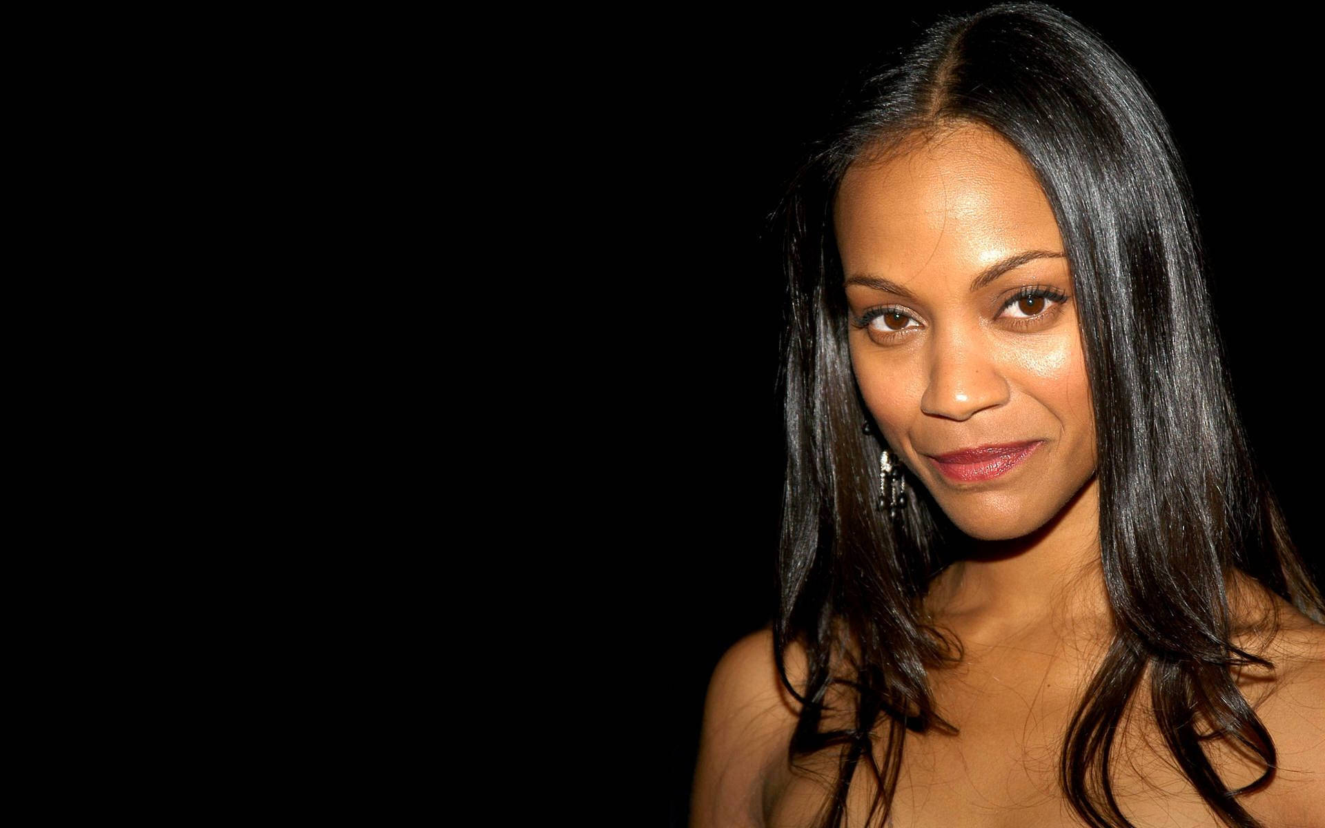 zoe saldana black shiny hair actress hollywood