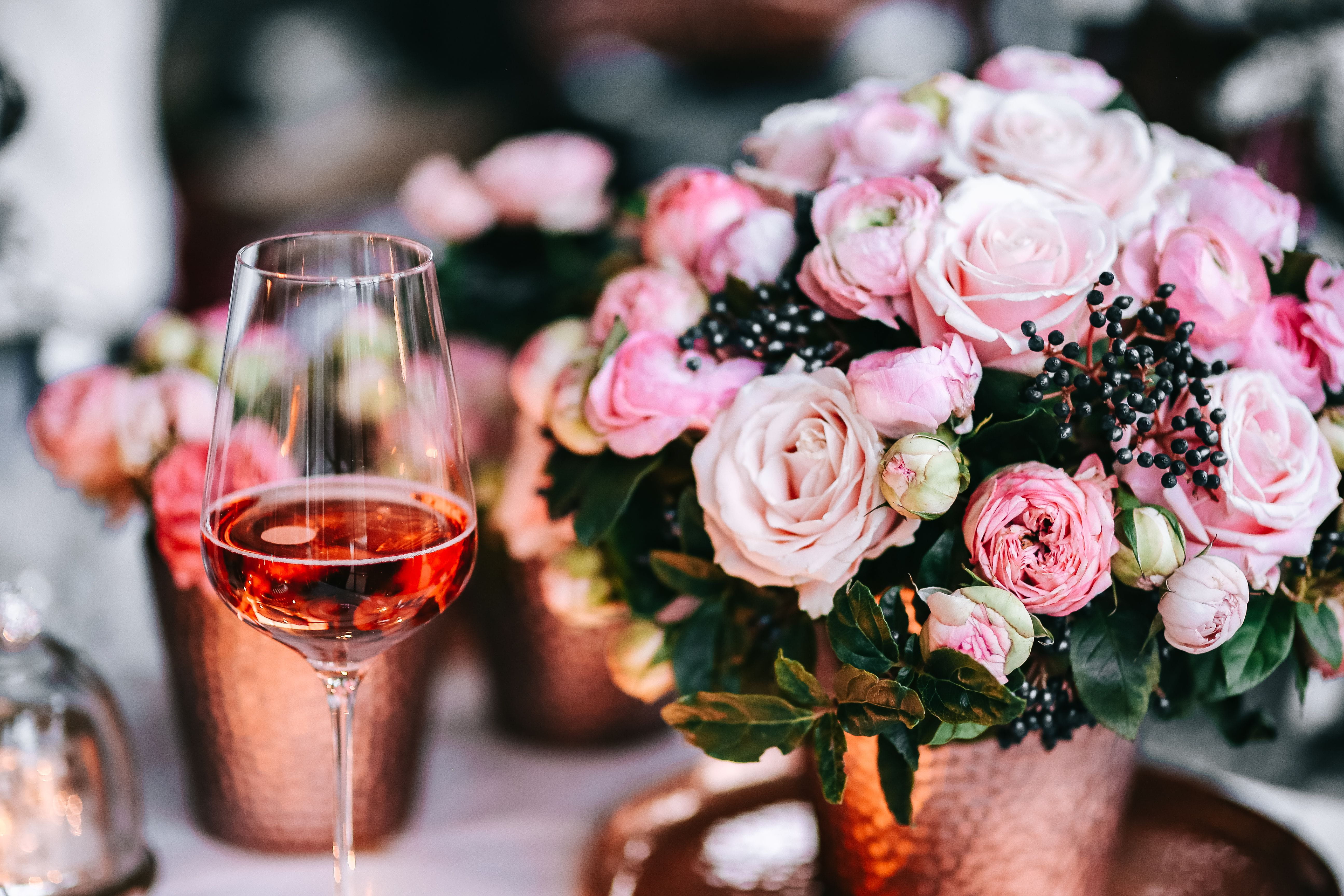 Christmas table decorations set pink holiday glamour 2k 4k 5k