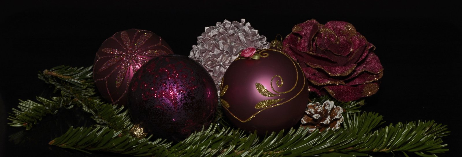 five assorted color baubles christmas balls advent time 2k