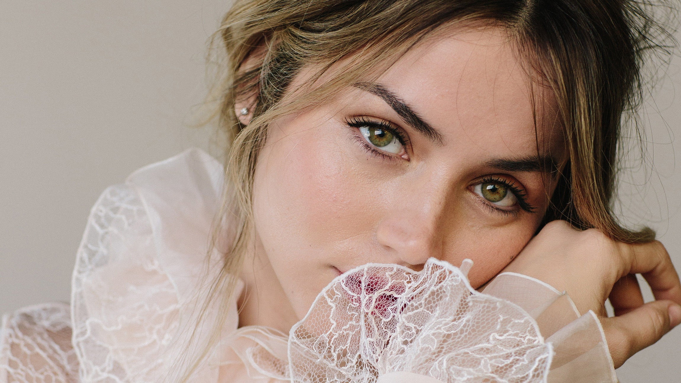 Actresses Ana de Armas Cuban Face Girl Green Eyes Stare 2k