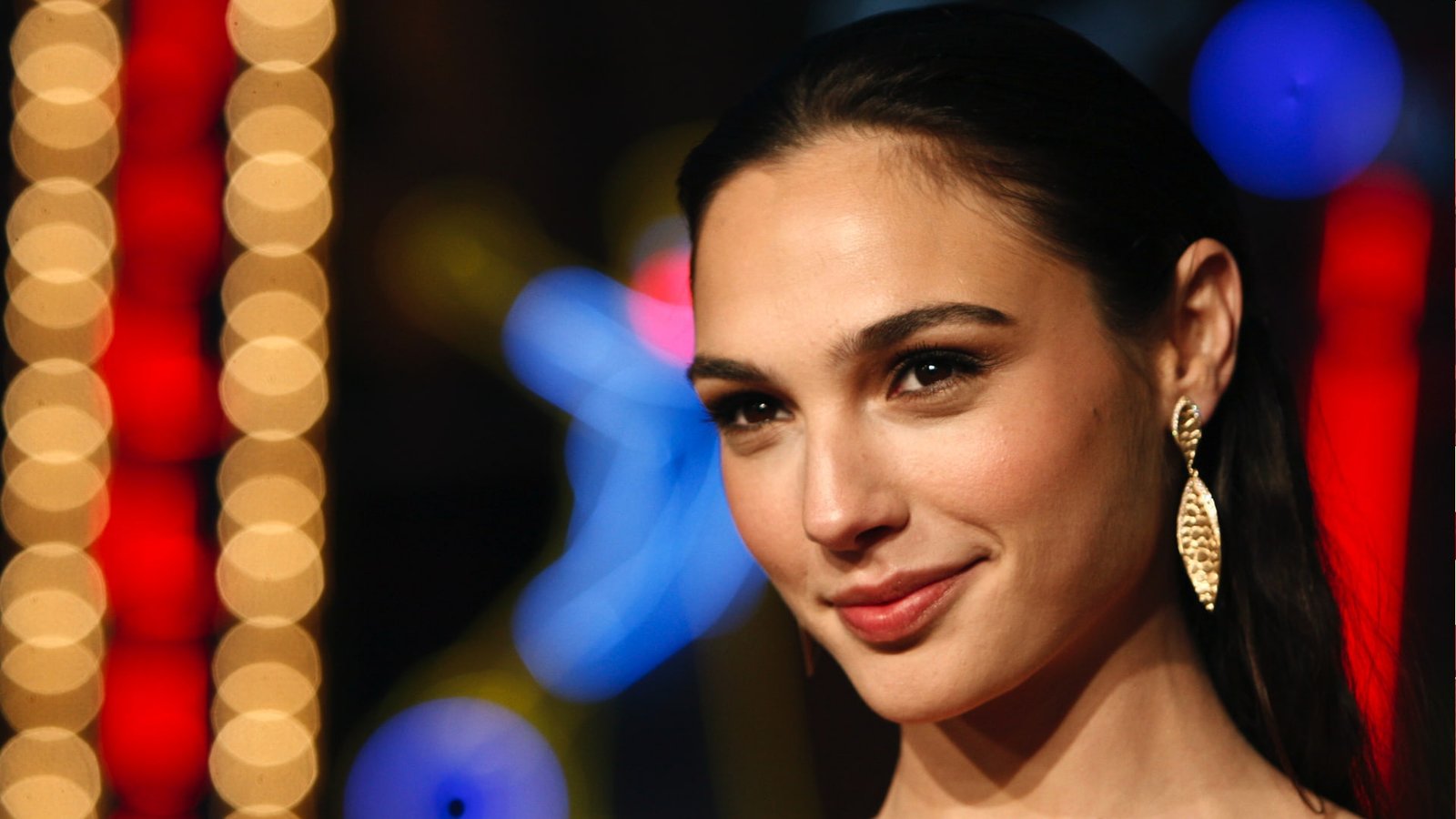actress Gal Gadot women smiling