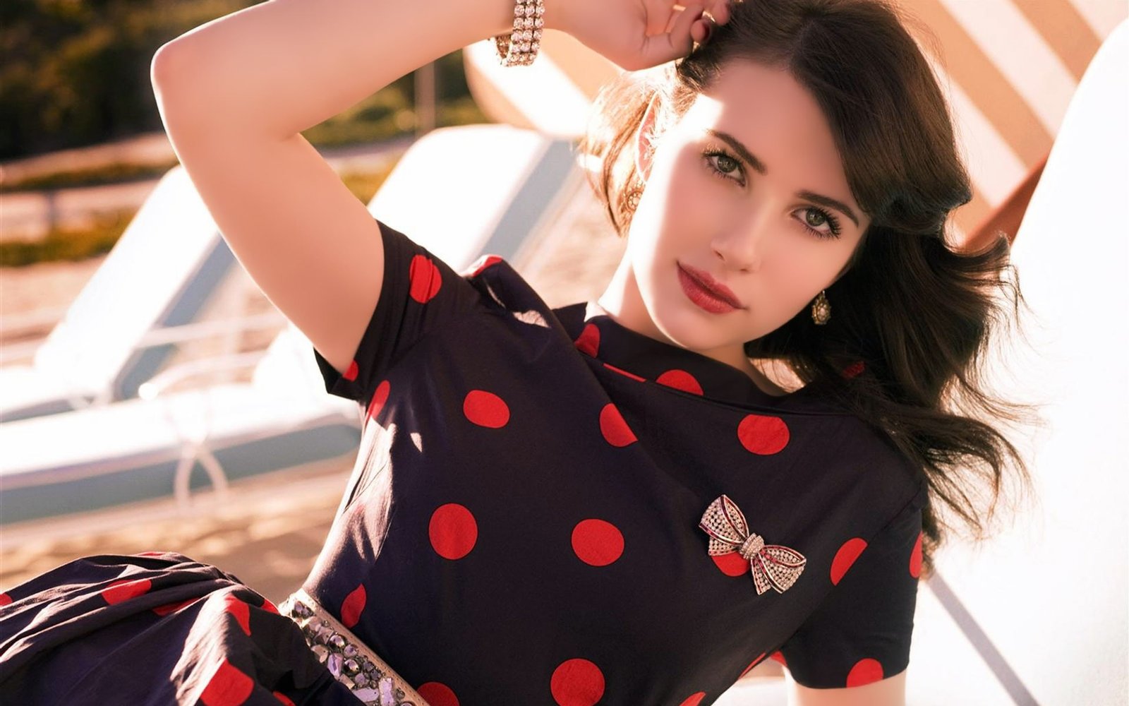 actress hands on head women Emma Roberts brunette looking at viewer