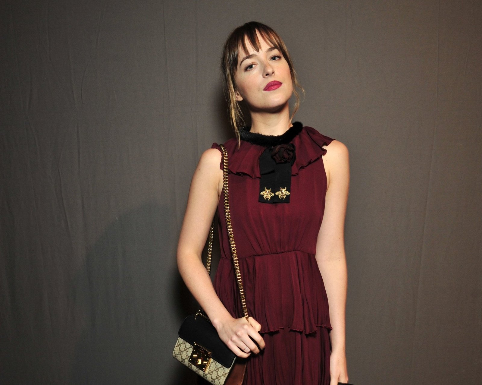 Actresses Dakota Johnson one person beauty fashion standing
