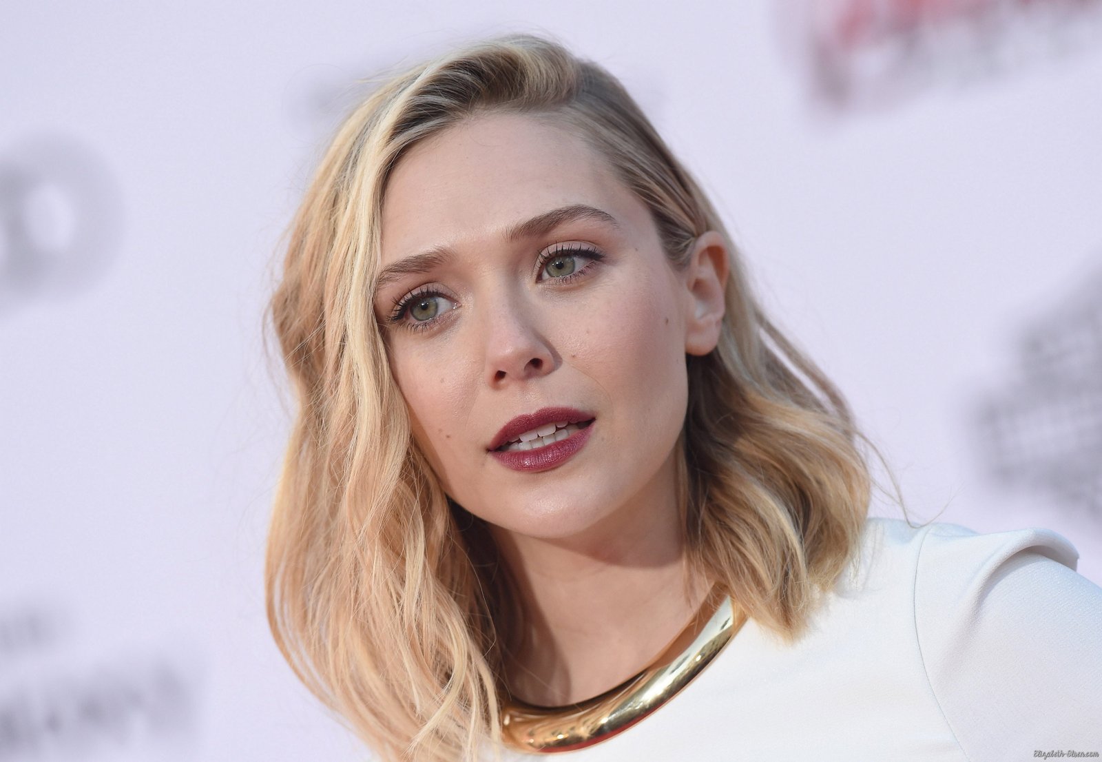 Actresses Elizabeth Olsen American Blonde Close Up Face 2k