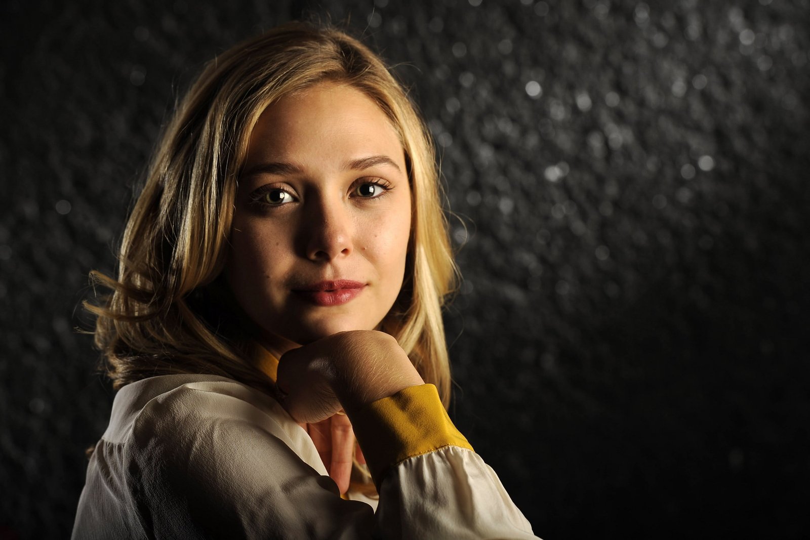 Actresses Elizabeth Olsen American Blonde Face 2k