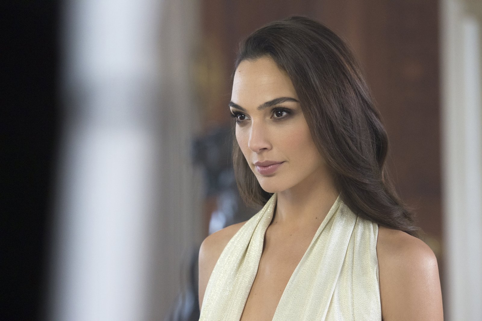 actress women model brunette dress white Gal Gadot 2k 4k