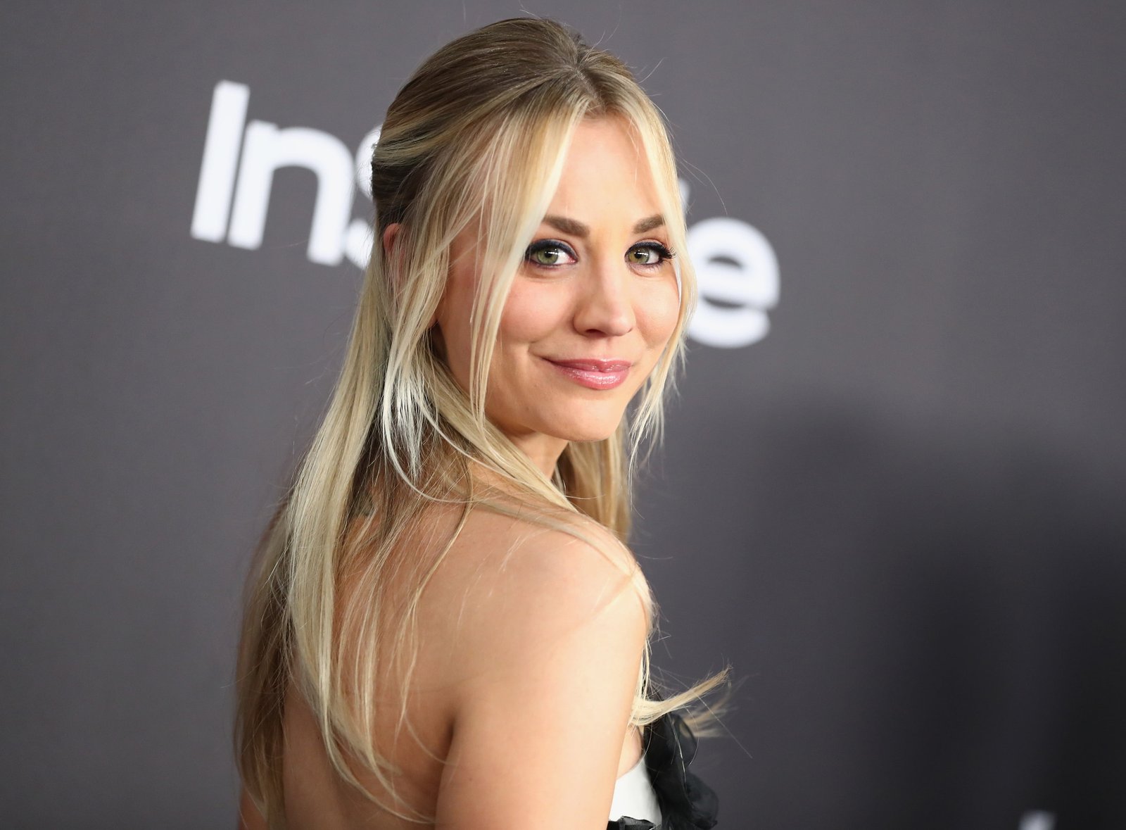 Actresses Kaley Cuoco 2k