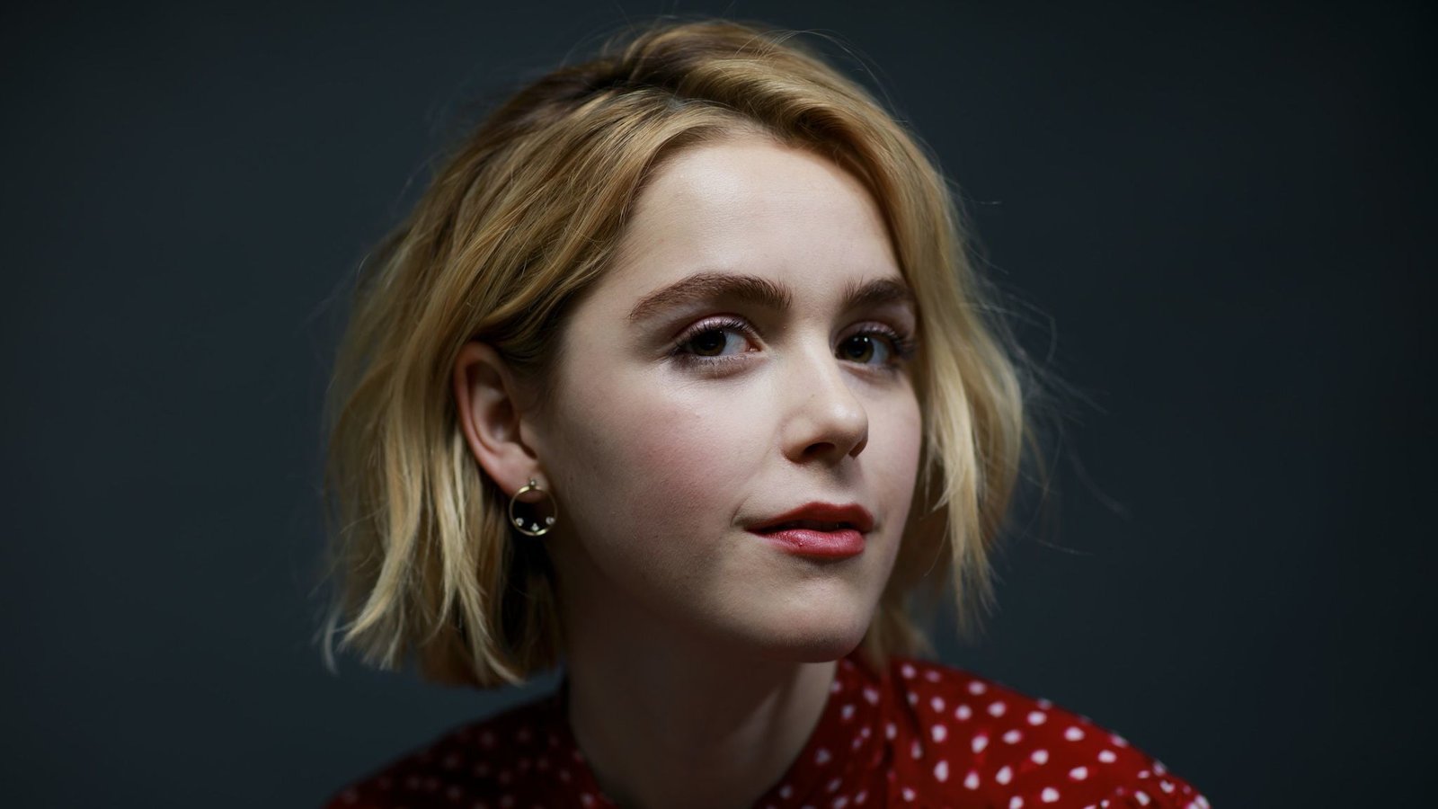Actresses Kiernan Shipka American Face Girl Short Hair 2k