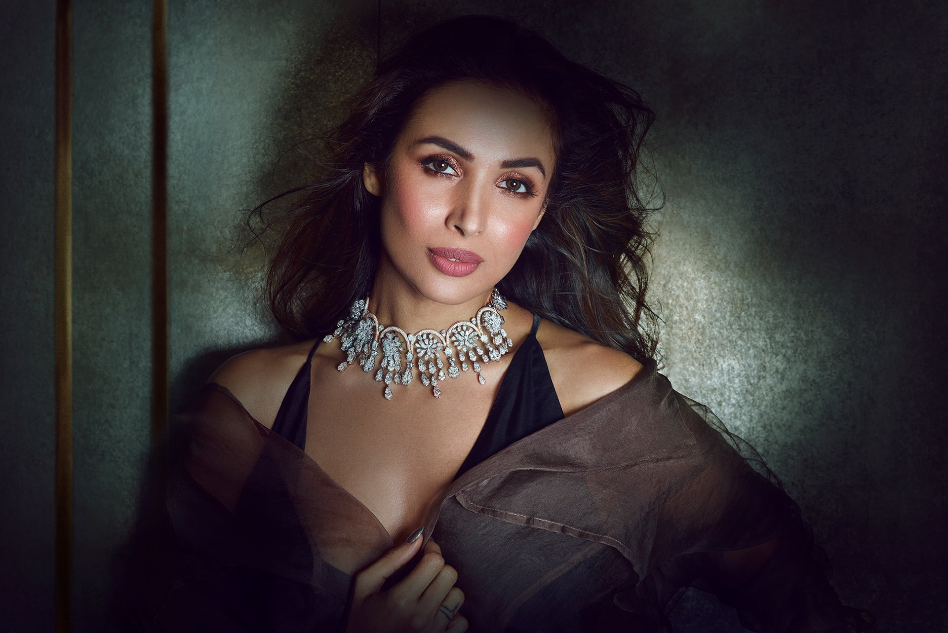 Actresses Malaika Arora Khan Black Hair Bollywood Brown Eyes