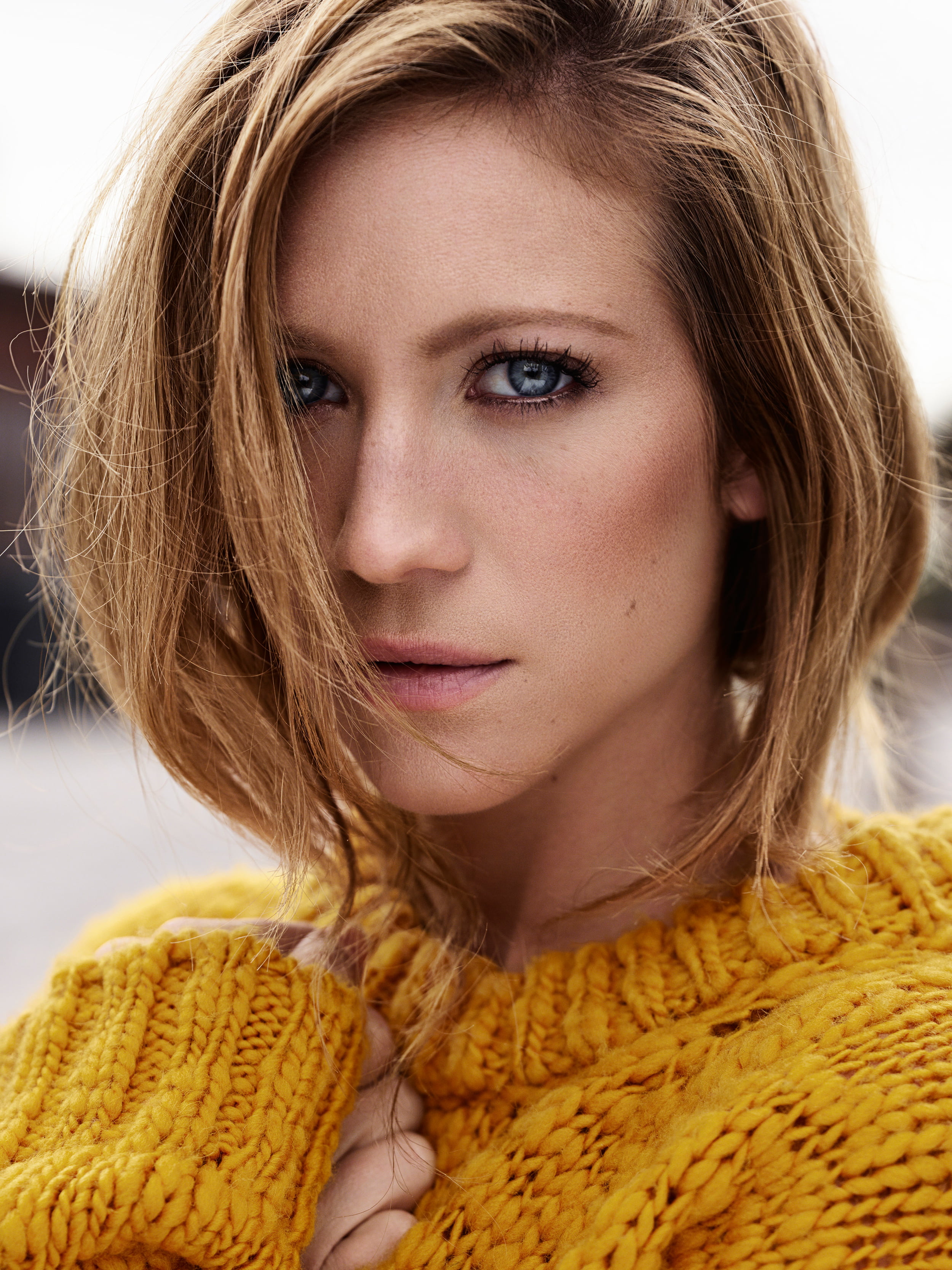 Brittany Snow women actress blue eyes short hair face 2k