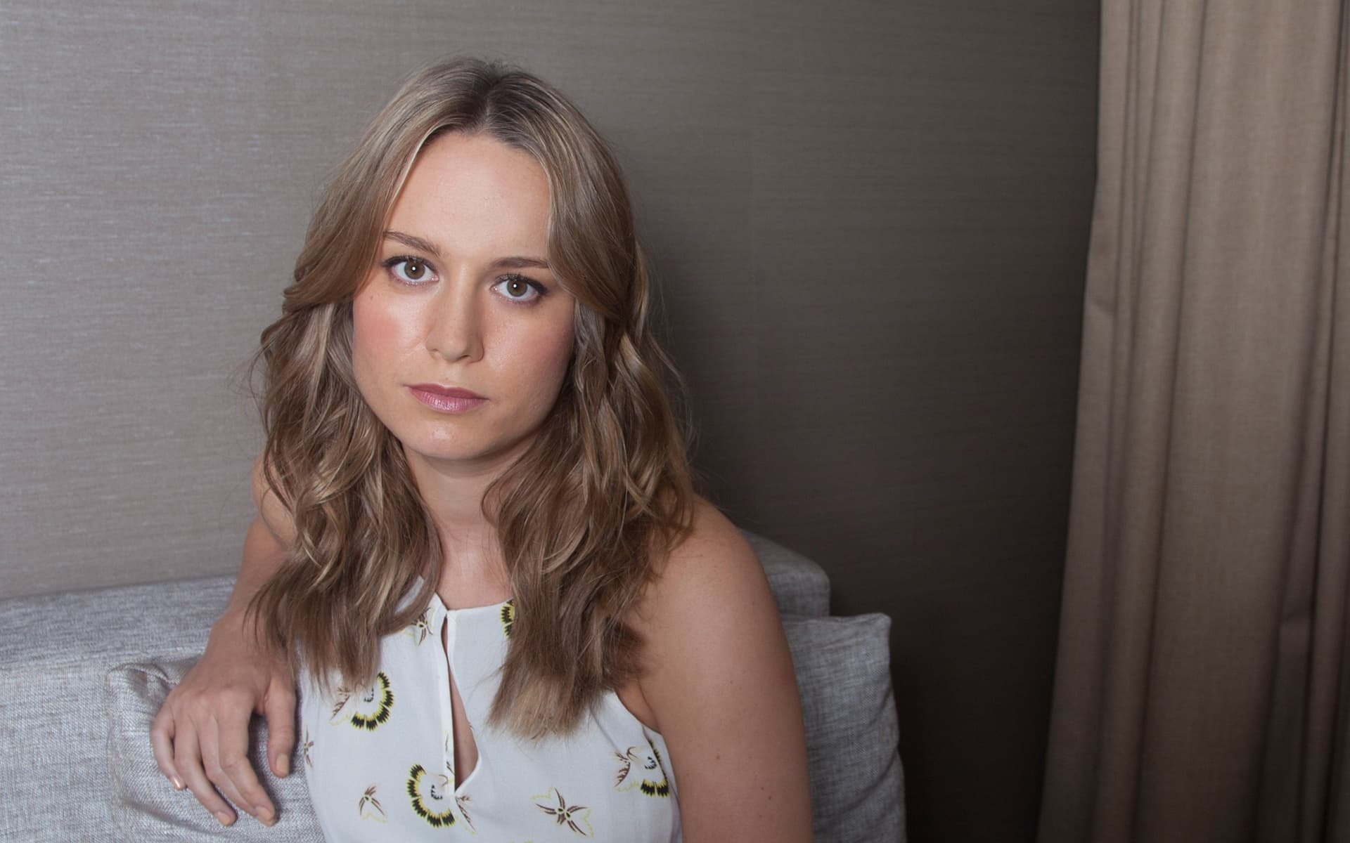 Celebrity Brie Larson Actress Blonde Brown Eyes