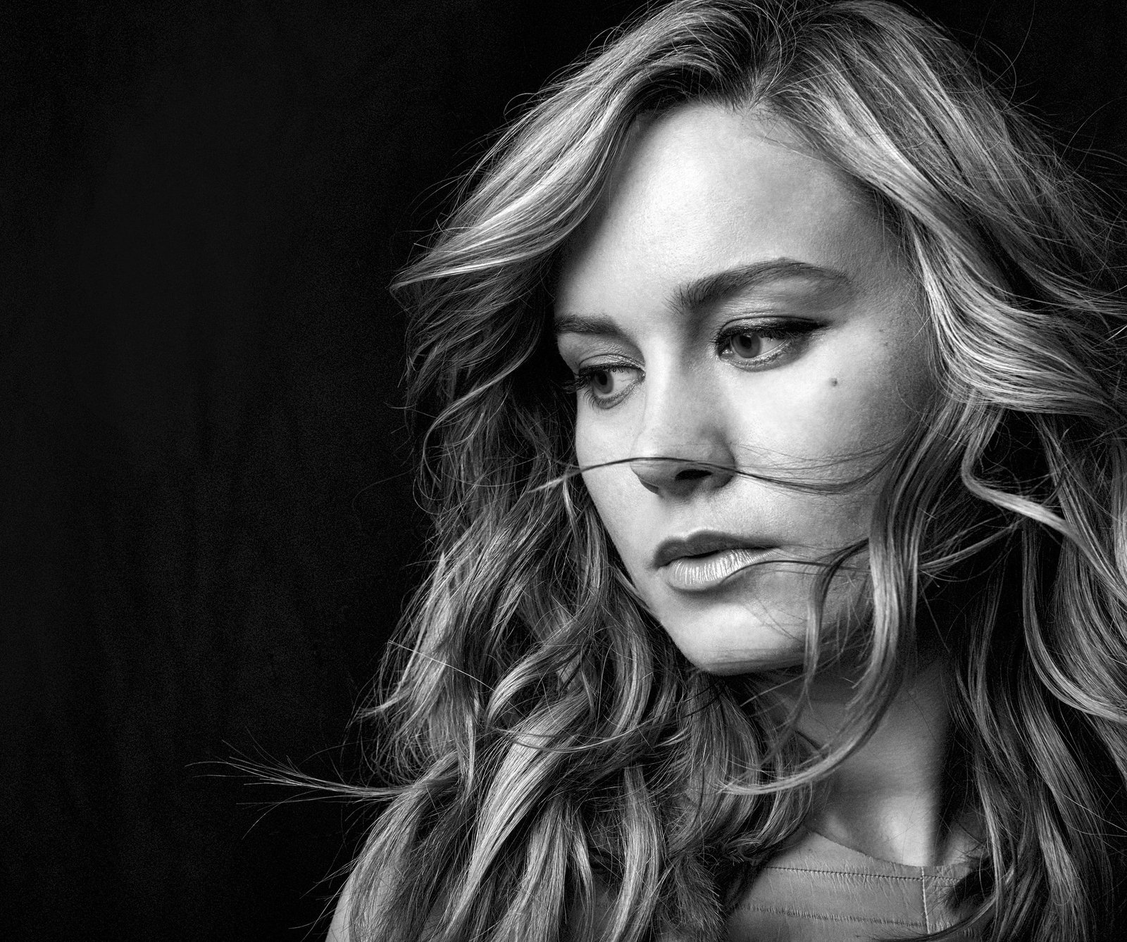 face women model monochrome Brie Larson actress 2k