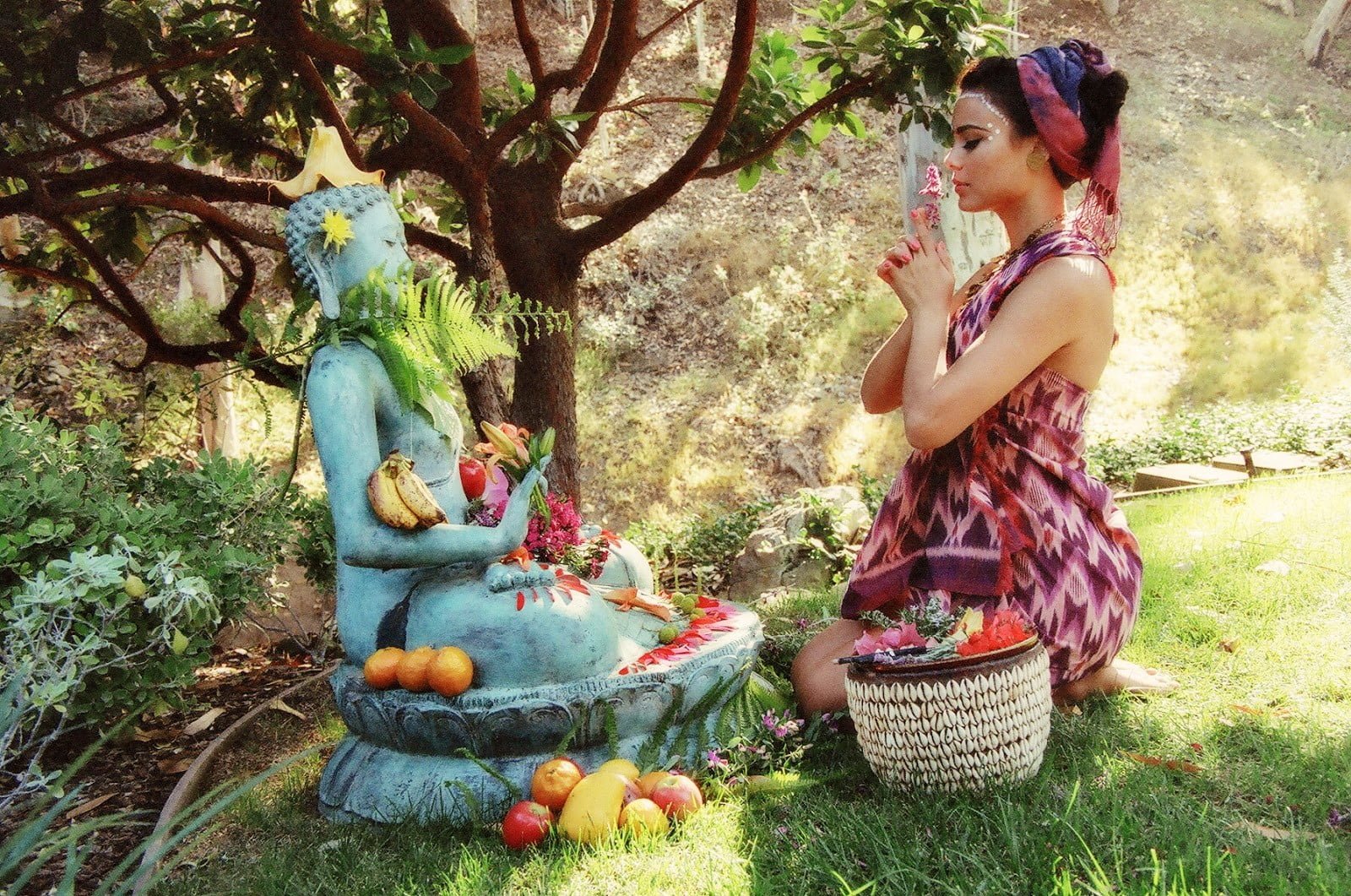 Nathalie Kelley model actress plant tree women real people